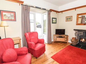 Cottage | Living area - 1 Lake View (Coniston)