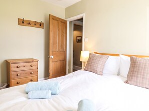 Cottage | 2 bedrooms, individually decorated, individually furnished, free WiFi - 1 Lake View (Coniston)