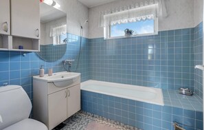 Bathtub