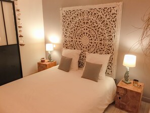 6 bedrooms, WiFi, bed sheets
