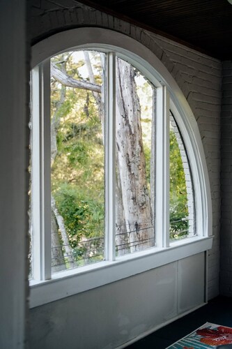 Charming 2BR Getaway | Pets Welcome in Cloverdale