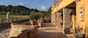 NEW - Villa Domus Santa Marinella with pool and tennis courts