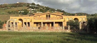 NEW - Villa Domus Santa Marinella with pool and tennis courts