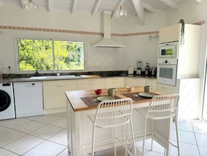 Coffee/tea maker, fridge, microwave, oven - Case du Golf - Seignosse - Pool - Golf - Beach (Seignosse)