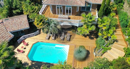 VILLA with SWIMMING POOL GOLF SEIGNOSSE near BEACHES