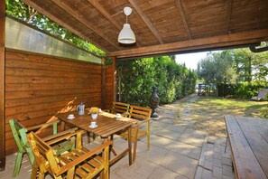 Standard Apartment, Multiple Bedrooms, Mountainside (Casa Guna) | Outdoor dining