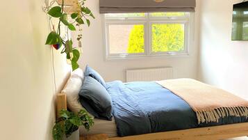 2 bedrooms, WiFi, bed sheets