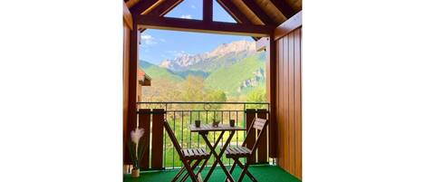 تناول الطعام بالخارج