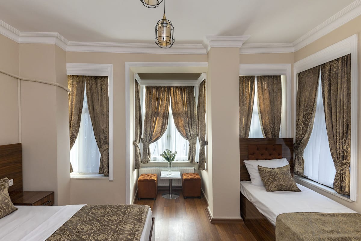 Traditional-Zimmer | 1 Schlafzimmer, Allergikerbettwaren, kostenlose Babybetten