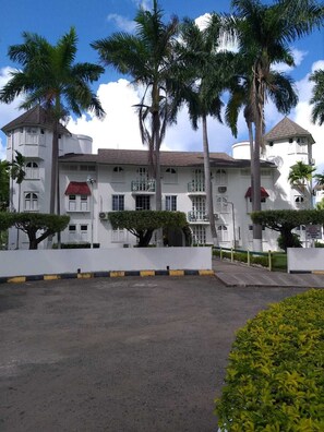 Exterior - Studio Condo With Wi-fi, Ocho Rios (Ocho Rios)