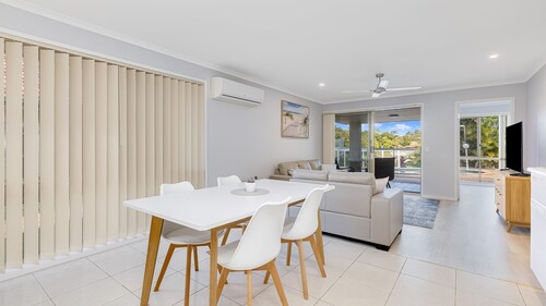 Serenity at Elanora - Waterfront Elanora - Min 3 Night Stays!