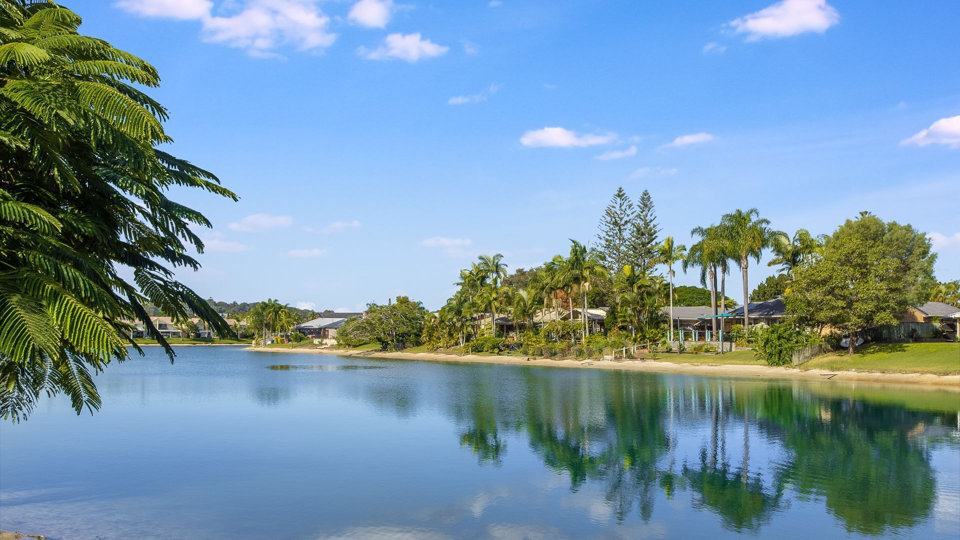Serenity at Elanora - Waterfront Elanora - Min 3 Night Stays! — image 7