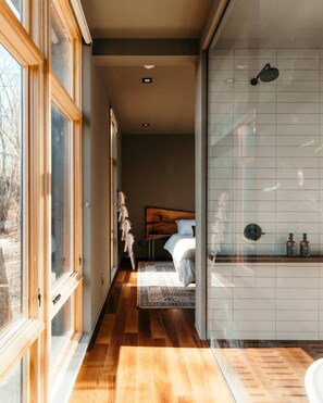 3 habitaciones, cuna de viaje, wifi gratis y ropa de cama
