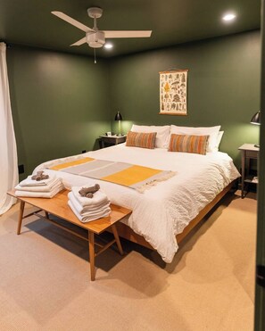 3 bedrooms, travel crib, free WiFi, bed sheets