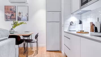 Fridge, microwave, espresso maker, electric kettle