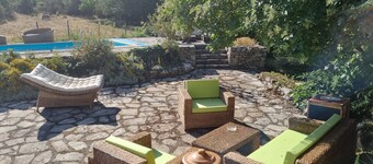 Cévennes house with swimming pool for 12 people