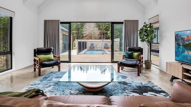 Interior - Alpine Barn Retreat, Bright (Bright)