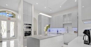 Ferienhaus | Eigene Küche | Umweltfreundliche Reinigungsmittel werden bereitgestellt, Küchenrolle