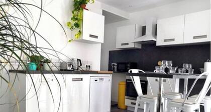 Beautifully Bright Apartment in Old Town Saint-Tropez