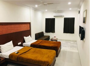 Desk, free WiFi, bed sheets