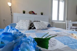 Wifi gratis y ropa de cama 