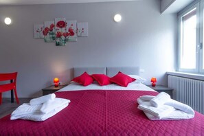 Een strijkplank/strijkijzer, gratis wifi, beddengoed