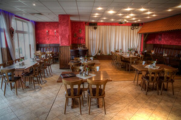 Restaurant Und Pension Zur Nassen Ecke - Wittenbeck