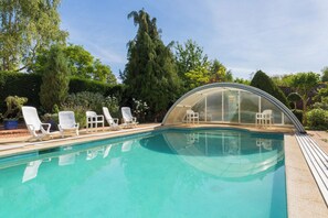 Una piscina techada