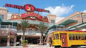 A building with a sign reading "CENTRO YBONE" and "MUVICO". - #20 Marjory’s in-law suite (Tampa)