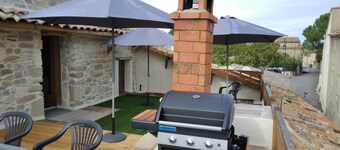 Pleasant village house near Nimes with terrace and games room