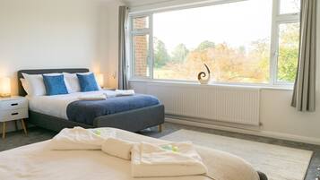 Exclusive Townhome | 4 bedrooms, premium bedding, down comforters, blackout drapes