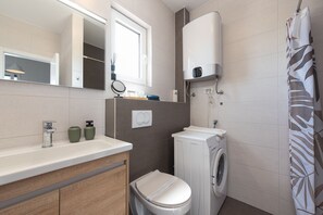 Villa, 2 Bedrooms, Accessible, Private Pool | Bathroom | Shower, towels