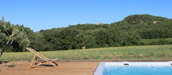 Comfortable 3-bedroom detached house with private pool