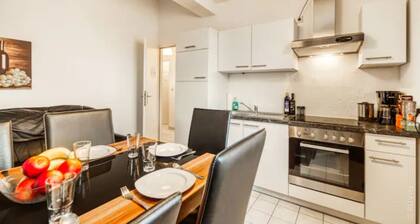 ⍟King bed home, 3 bed rooms⍟ Ideal for big groups