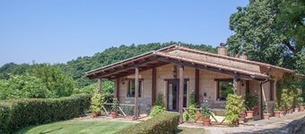 Charming Cottage with private pool between Tuscany and Umbria 