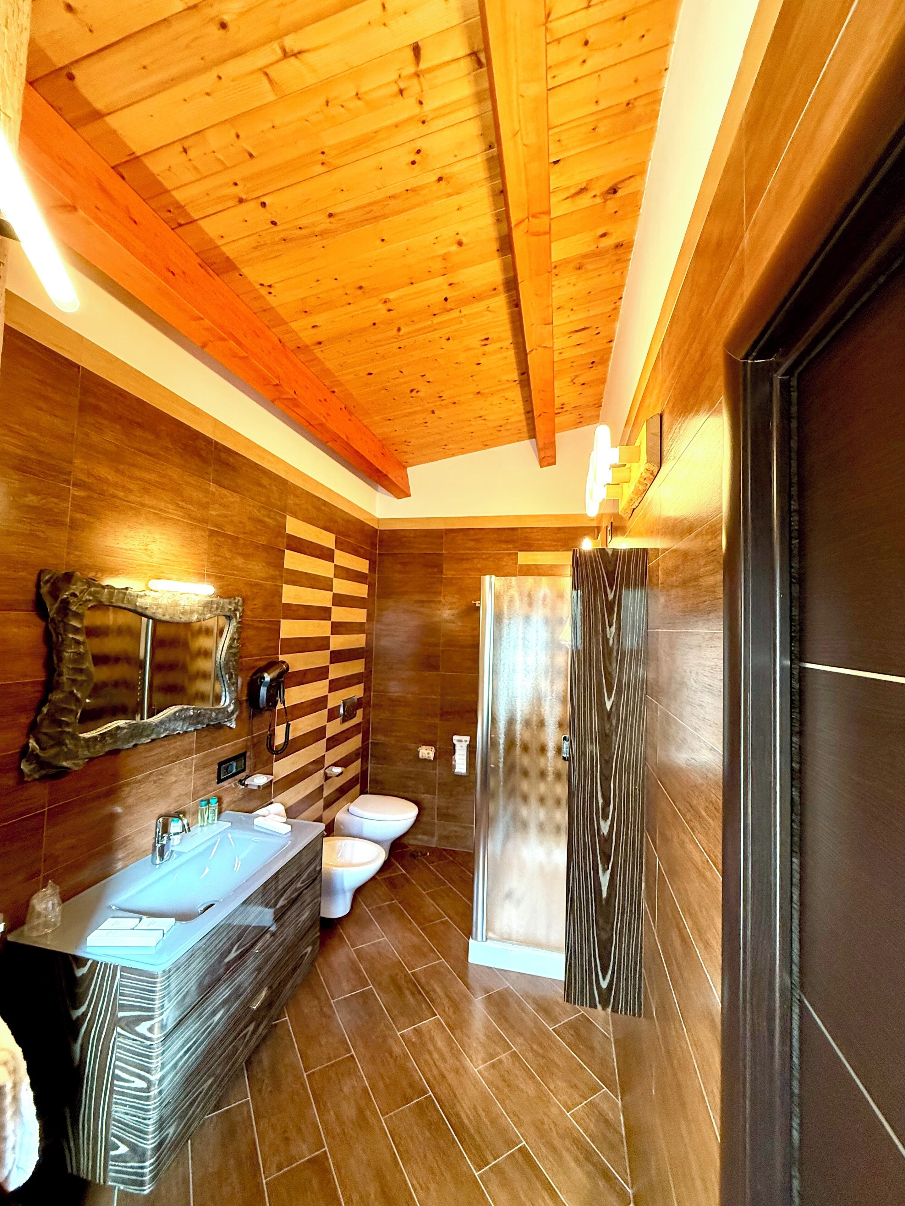 Confort Villa | Literie hypoallergénique, minibar, coffres-forts dans les chambres