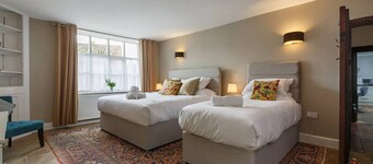 The Green House Hotel Cromer Sleeps 20 - Hot Tub
