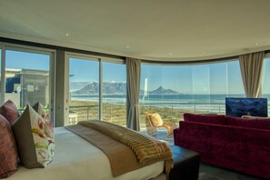 Premier Studio Suite | Mountain view - Atlantic Palms (Cape Town)