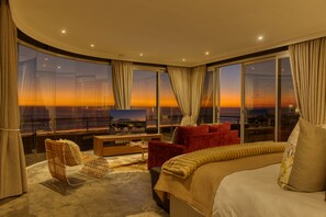 Living area - Atlantic Palms (Cape Town)