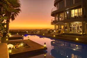 Outdoor pool - Atlantic Palms (Cape Town)