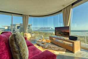 Premier Studio Suite, Ocean View | Living area - Atlantic Palms (Cape Town)