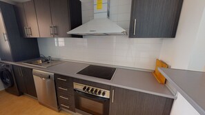 Frigorífic, microones, forn i rentaplats 