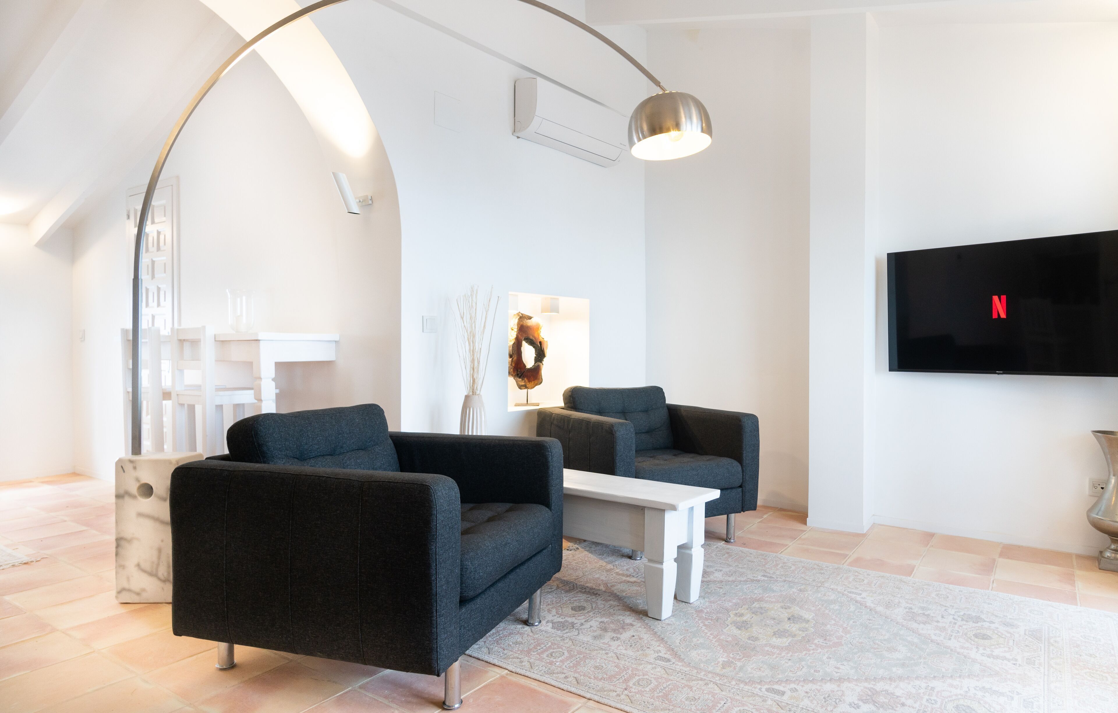 Living area | LED TV, Netflix, streaming services