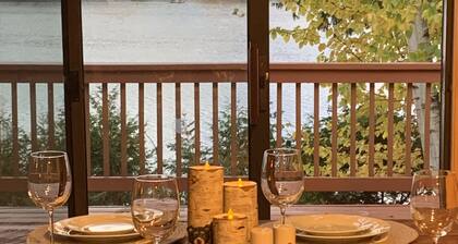Lakefront Cabin - steps from Adirondack Lake! Walk to Town