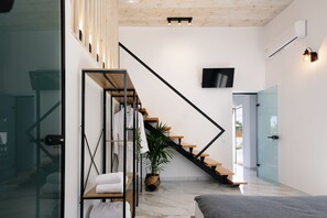 2 chambres, coffre-fort, fer et planche Ă repasser