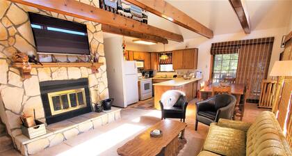 A Frame of Mind - New Property! - Upper Valley - Gas and Wood Fireplace - Washer