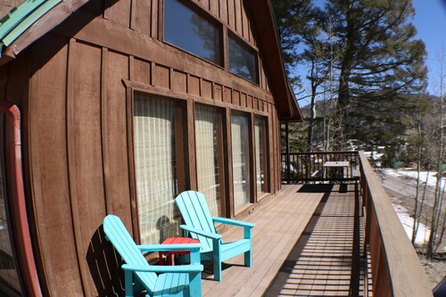 A Frame of Mind - New Property! - Upper Valley - Gas and Wood Fireplace - Washer