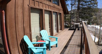 A Frame of Mind - New Property! - Upper Valley - Gas and Wood Fireplace - Washer