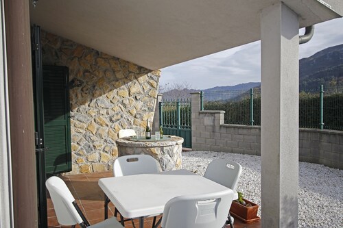 House the Vine