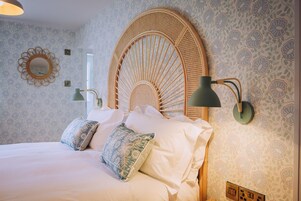 Standard Double Room | Iron/ironing board, free WiFi